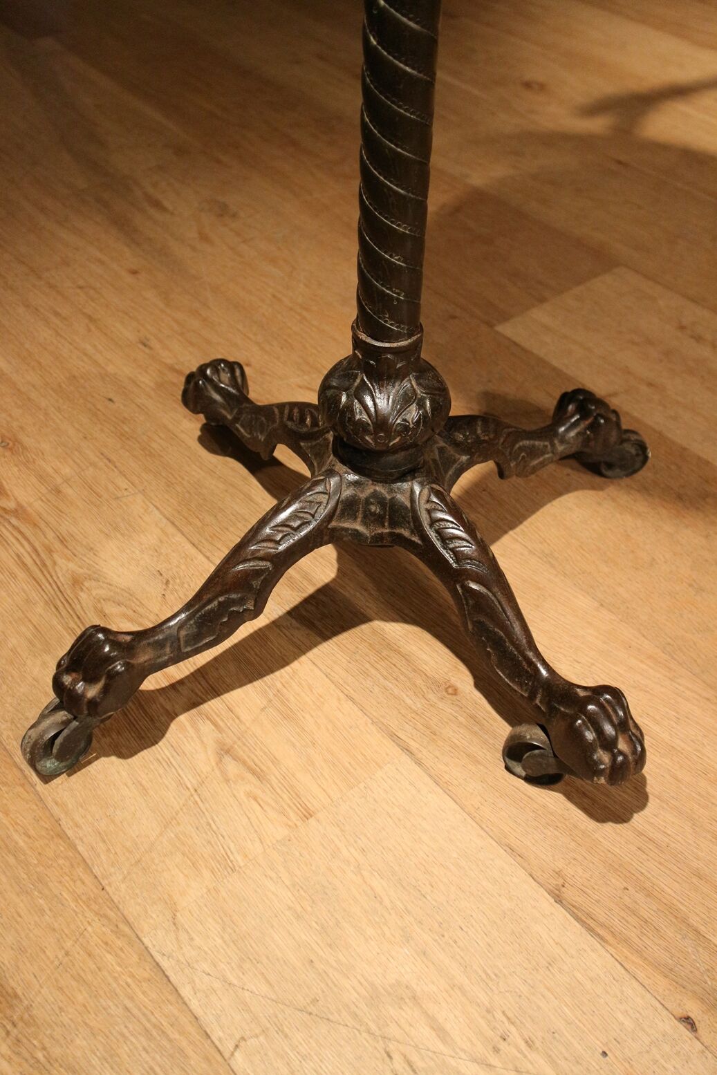 Antique reading stand / Music stand