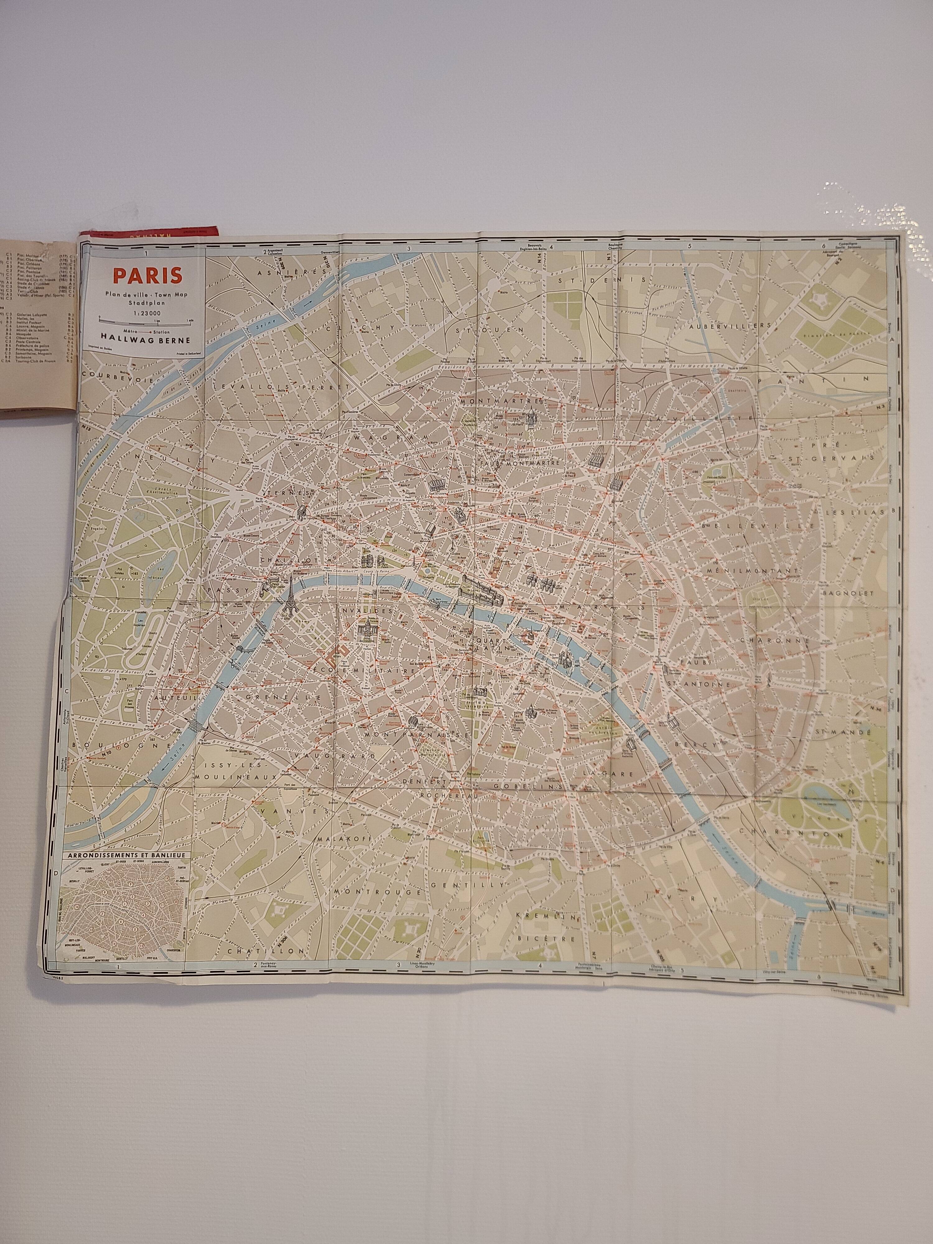 Old map of paris - hallwag berne