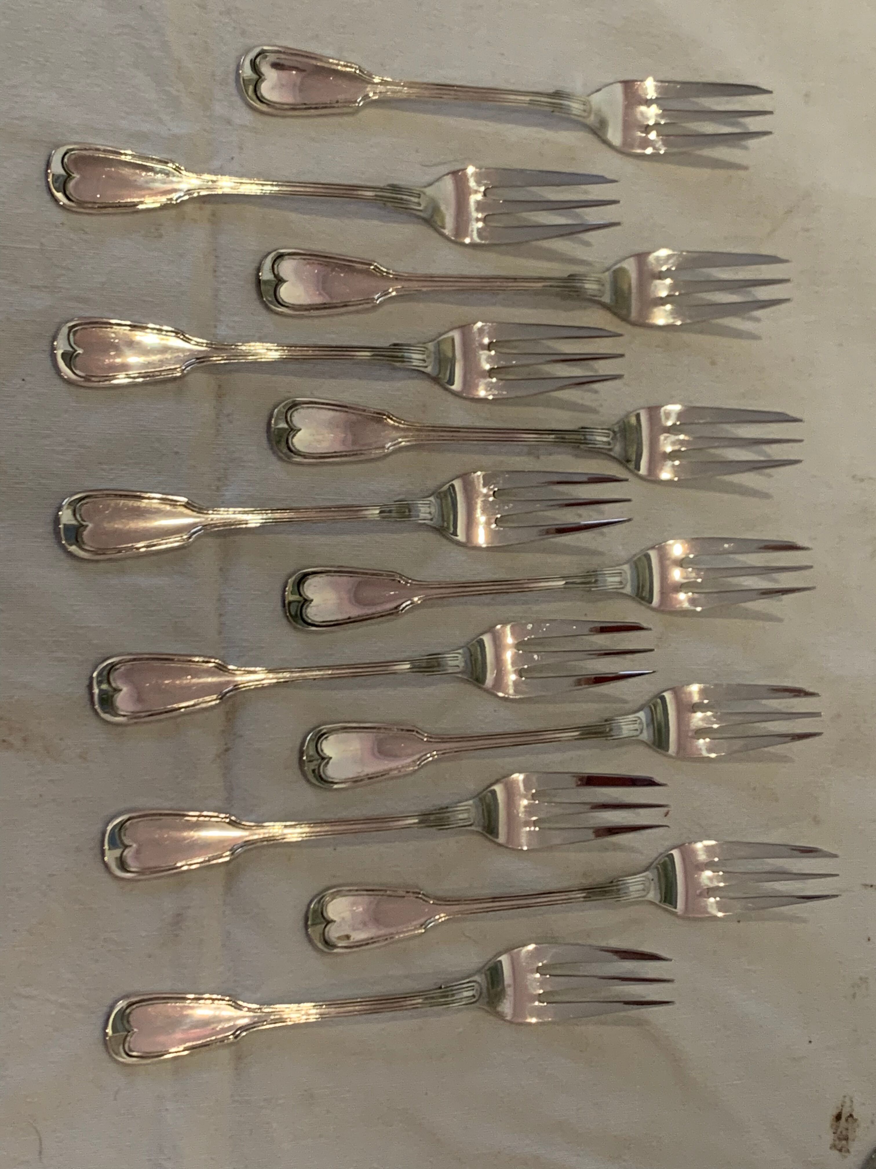Dessert forks