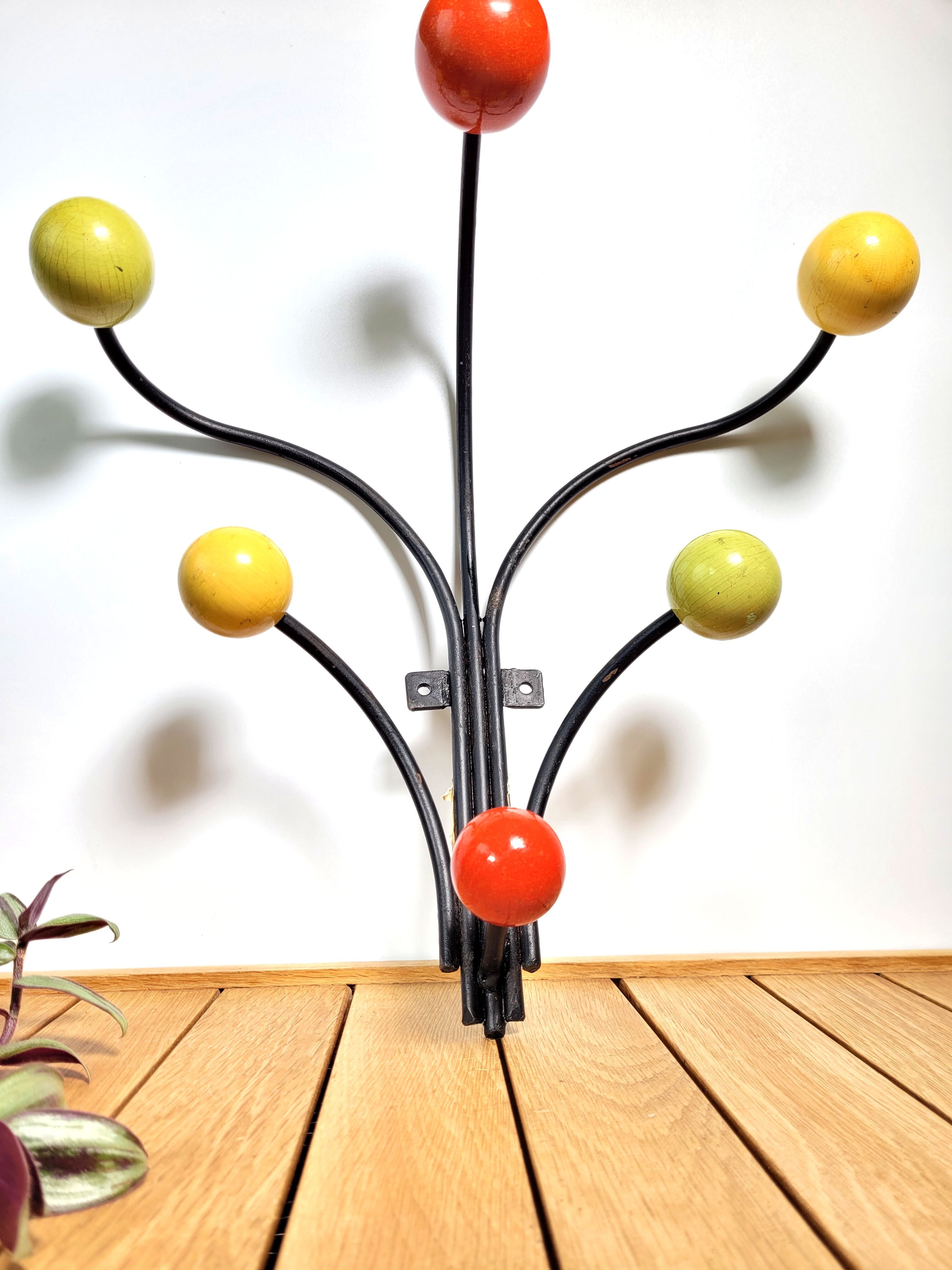 Wall coat rack 6 balls