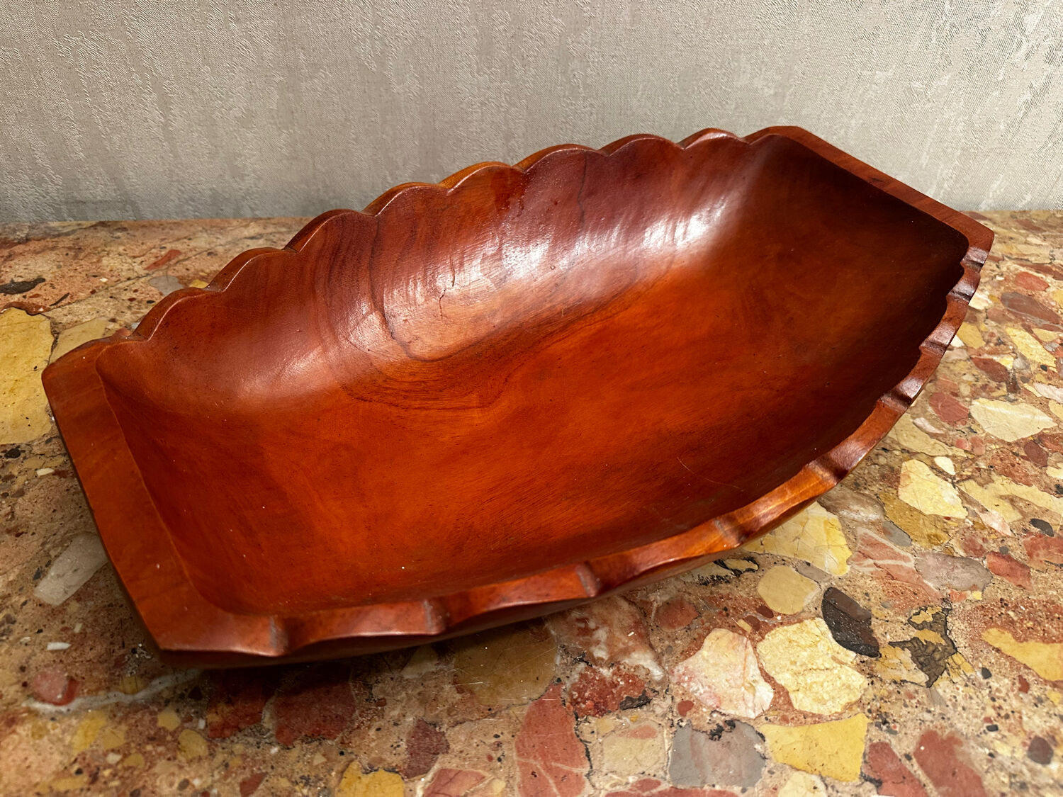 Vintage Red Carved Wooden Bowl / Pocket Dish - 41 / 25 / H 8 cm