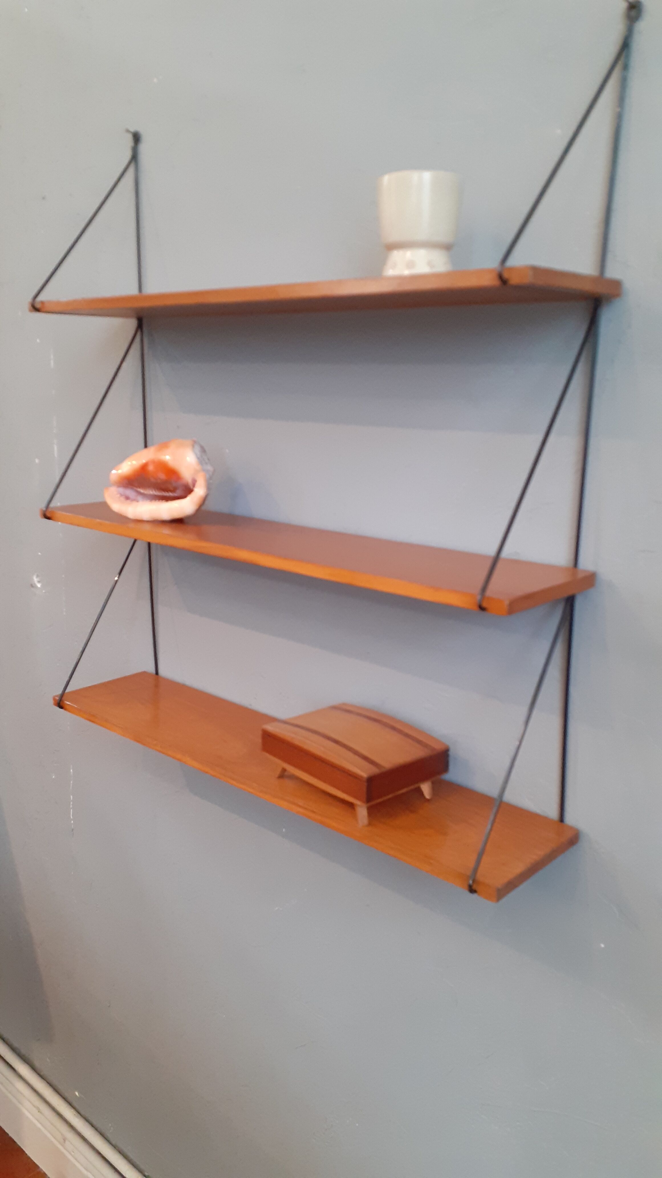 Wall shelf 50s