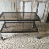 Table basse en métal et verres fumés