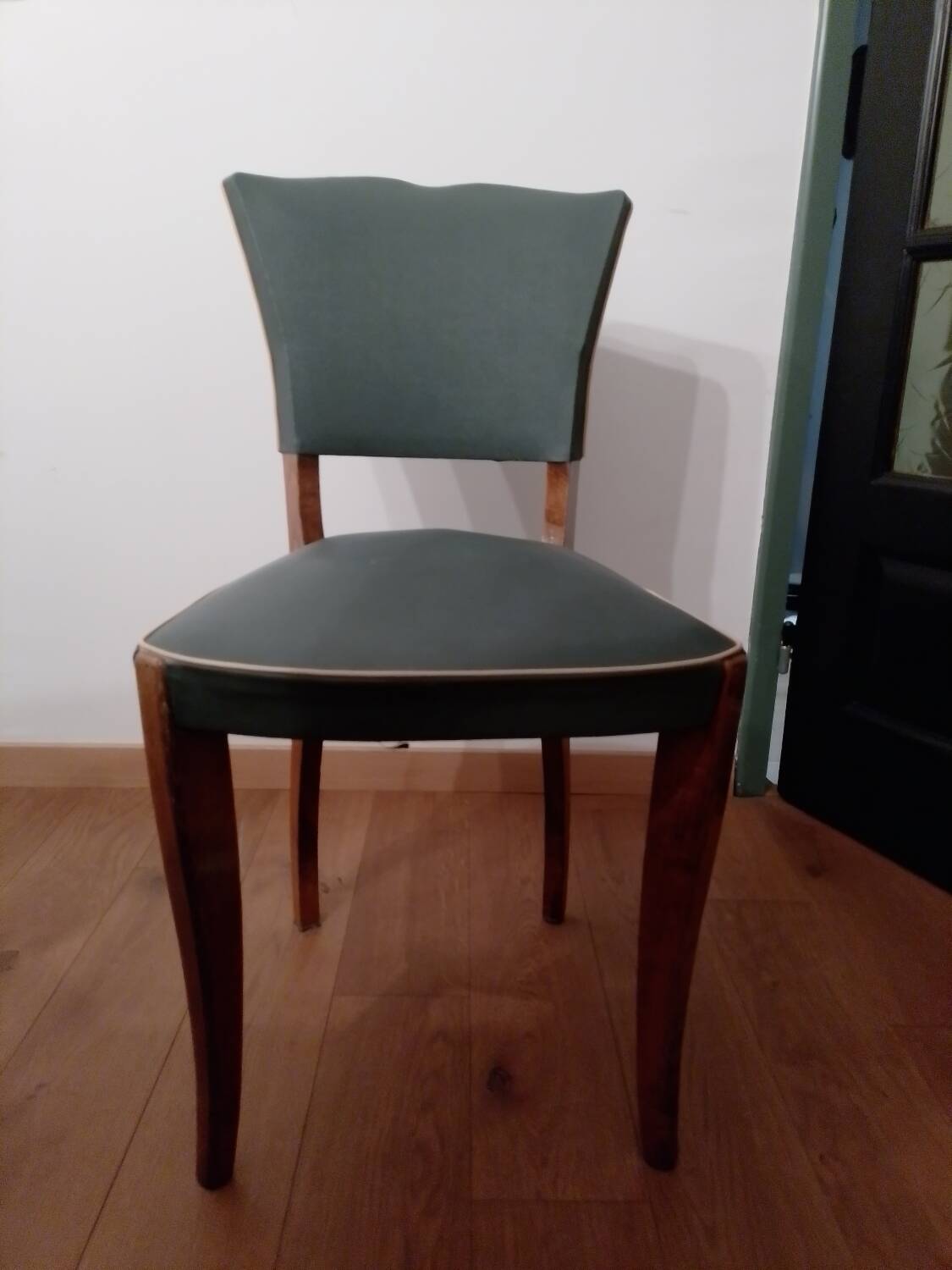 Set of 3 green chairs from the 1960s.