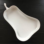 Plat a four blanc forme poire