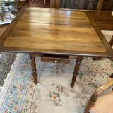 Walnut leaf table, Jacob legs