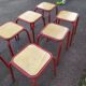 Lot de 10 tabouret bas carré en métal rouge - bois - atelier - industriel
