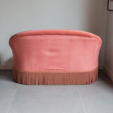 Old pink toad bench