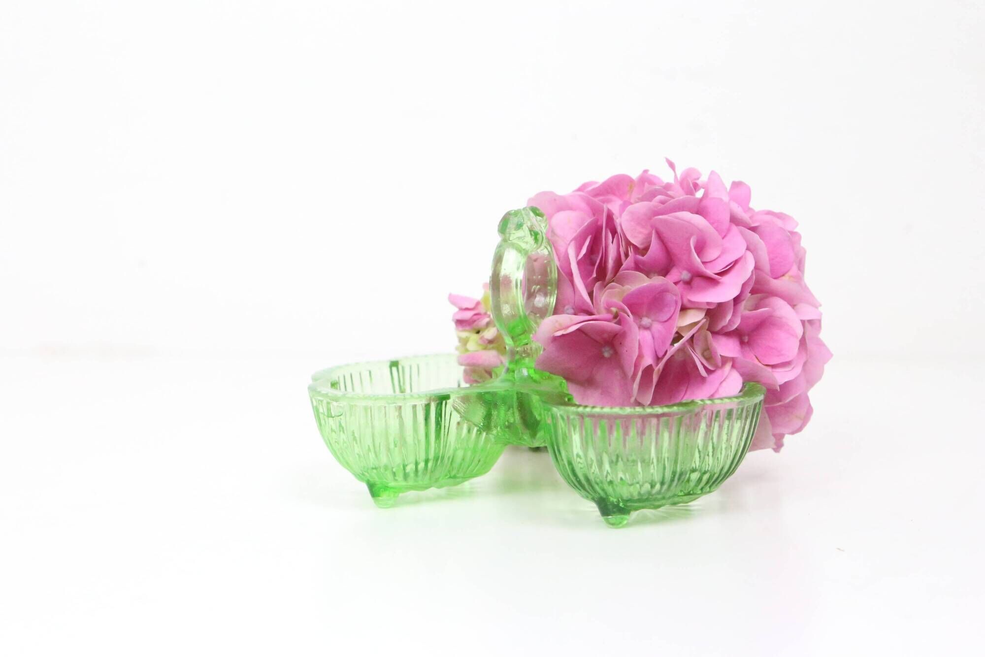 Salt and Pepper Servant in green glass, molded glass, vintage French, authentic