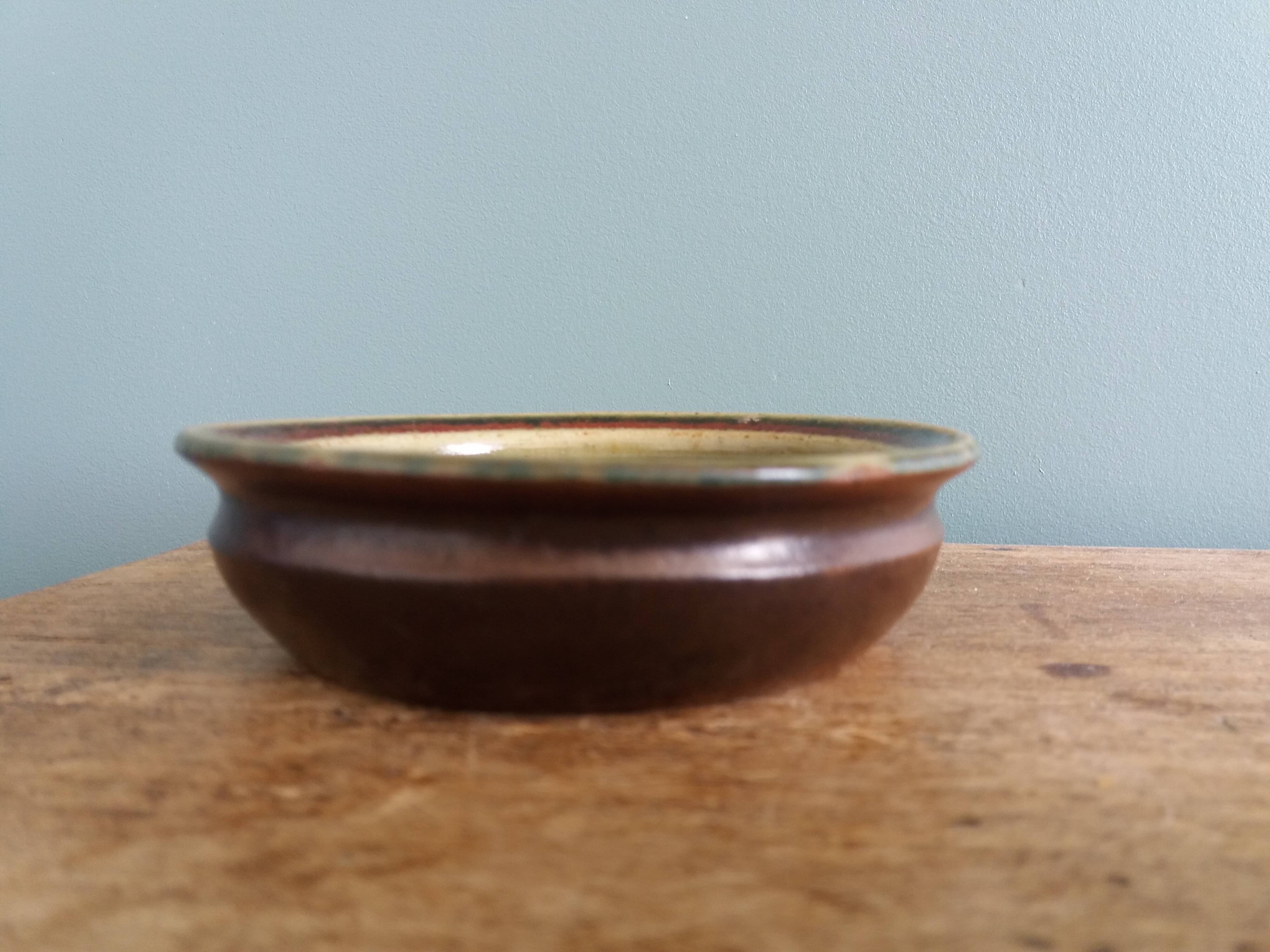 Stoneware bowl signed Fontgombault