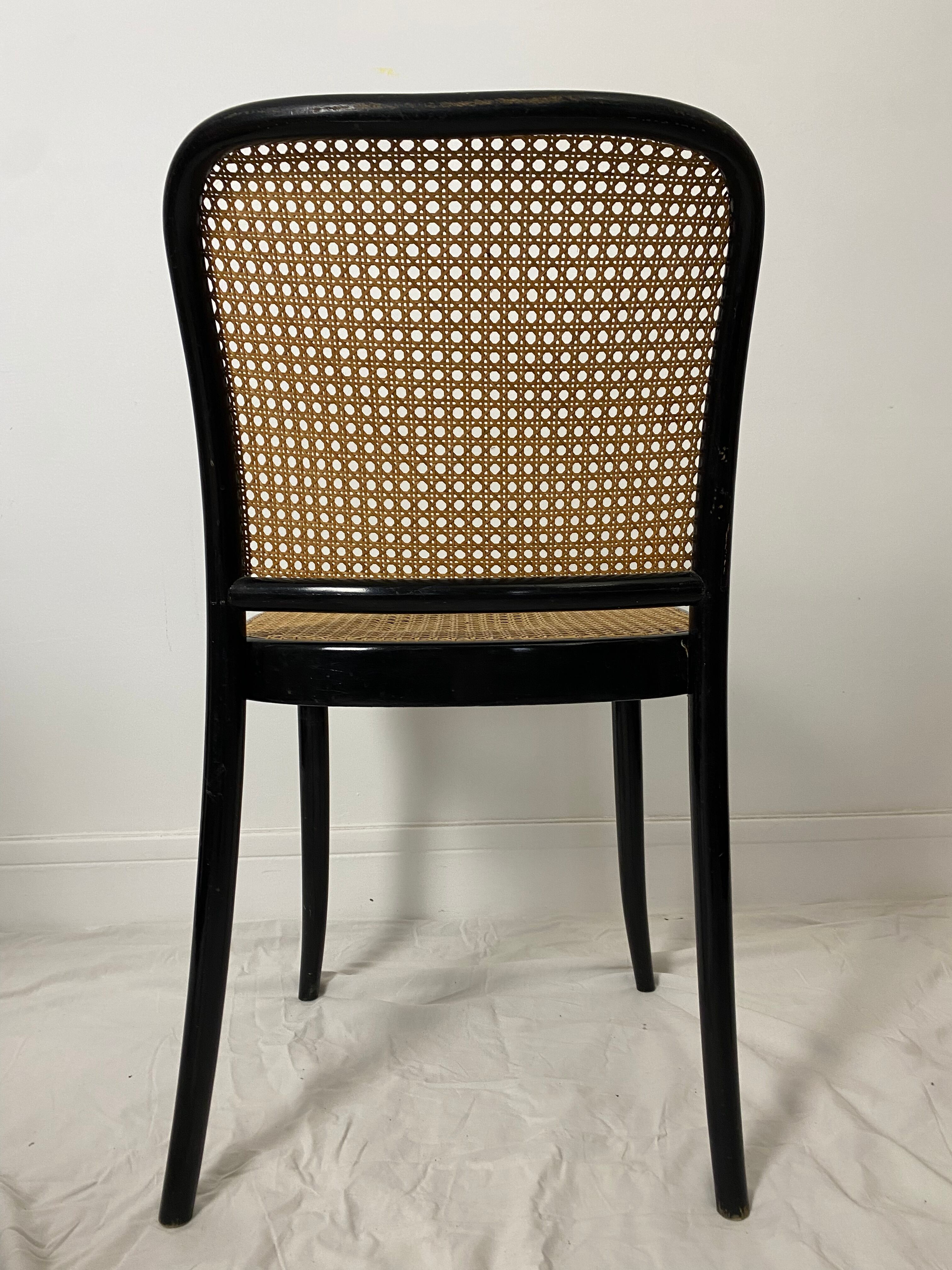 Chaise cannage et bois courbé Josef Hoffman n811