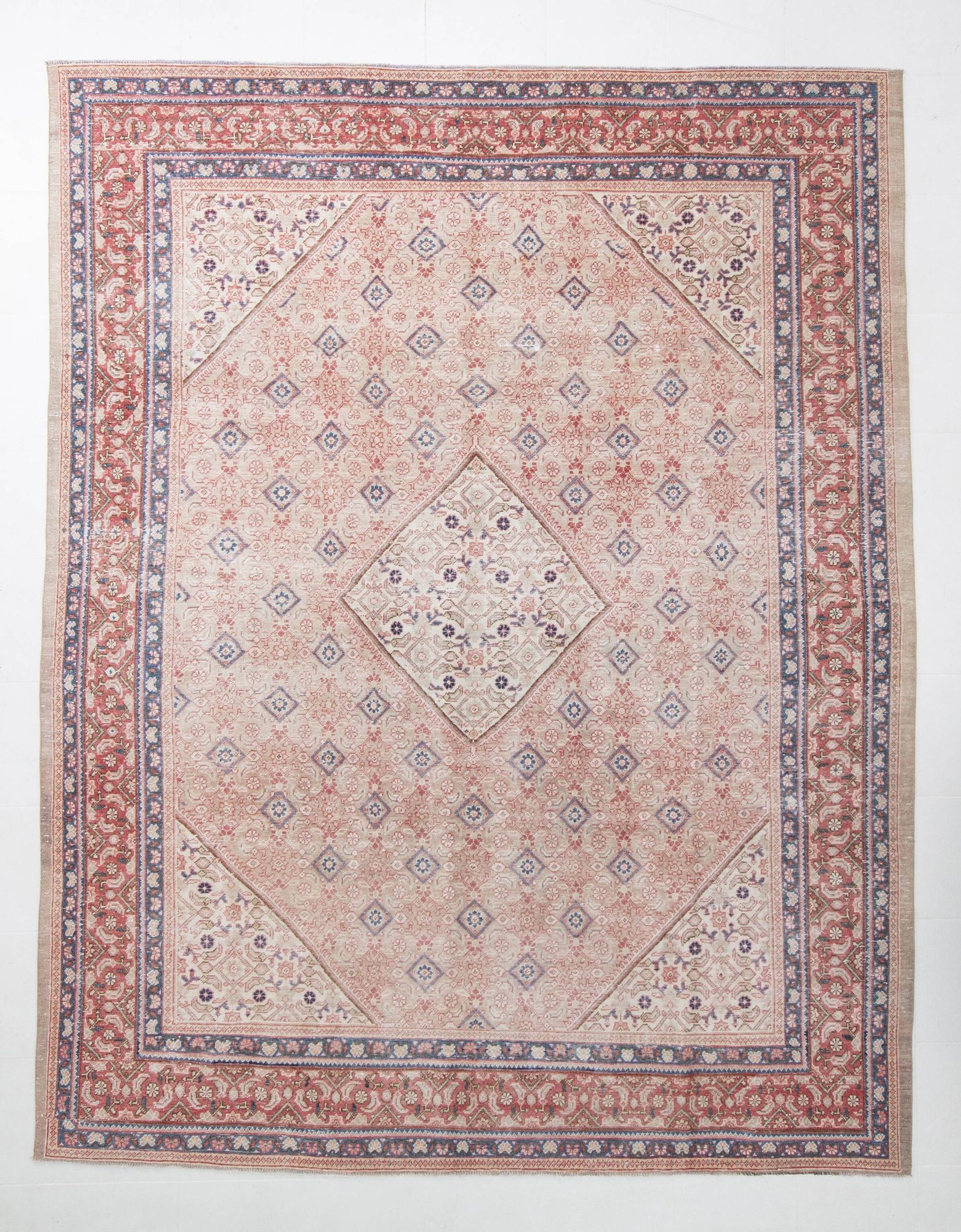 Tapis persan classique rose et bleu