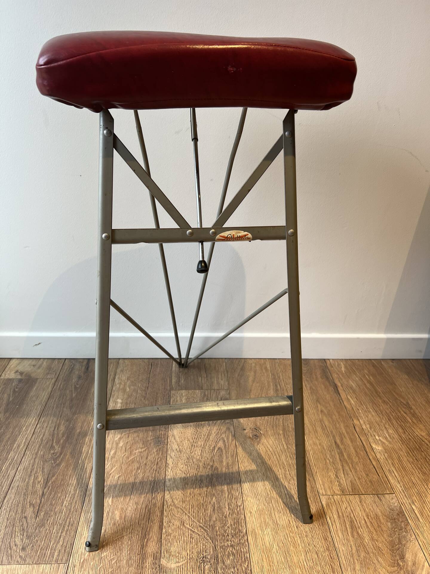 Vintage folding stool Libellule – Normafix – burgundy faux leather – years