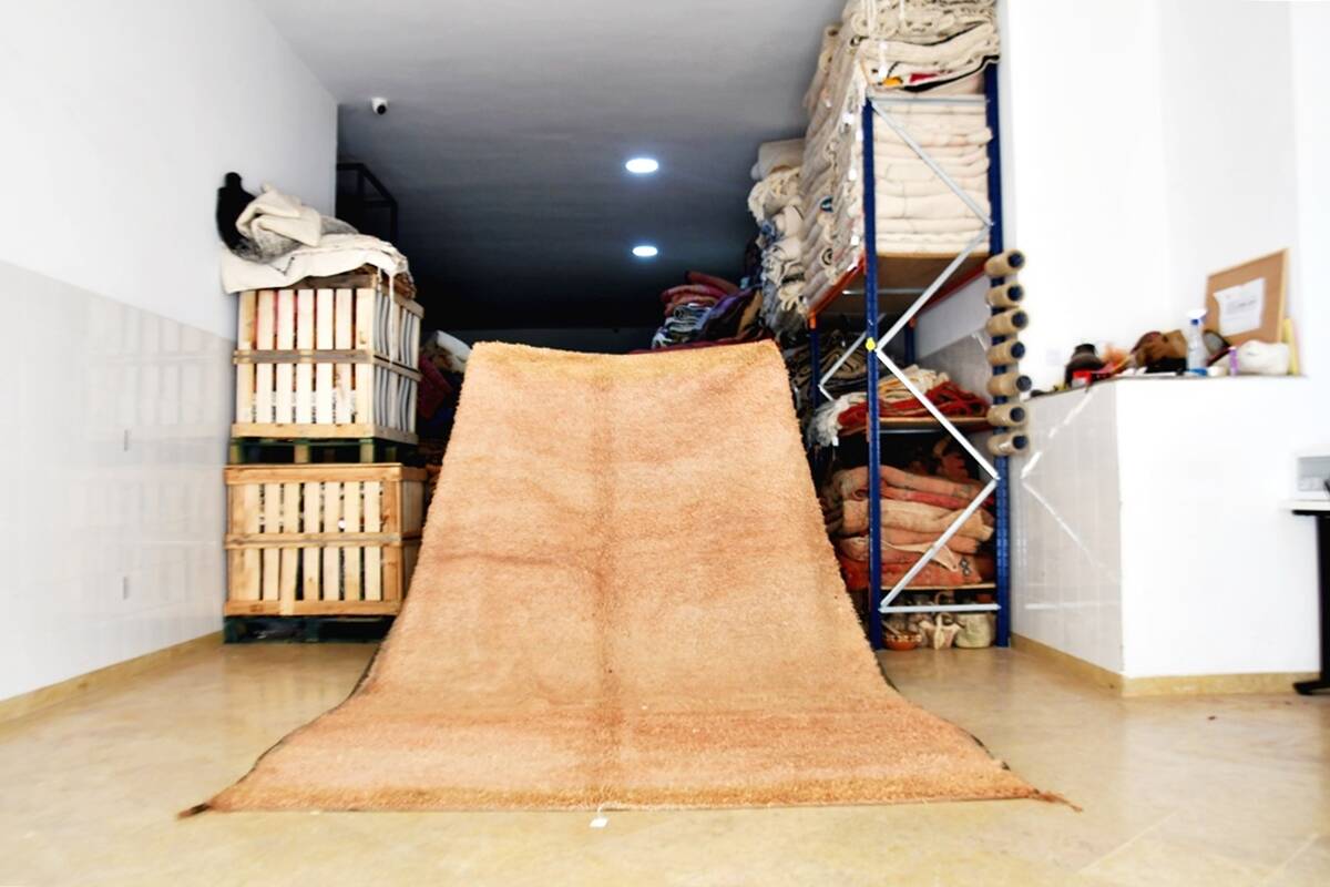 Moroccan Berber rug Beni Mguild vintage 320 x 220 cm