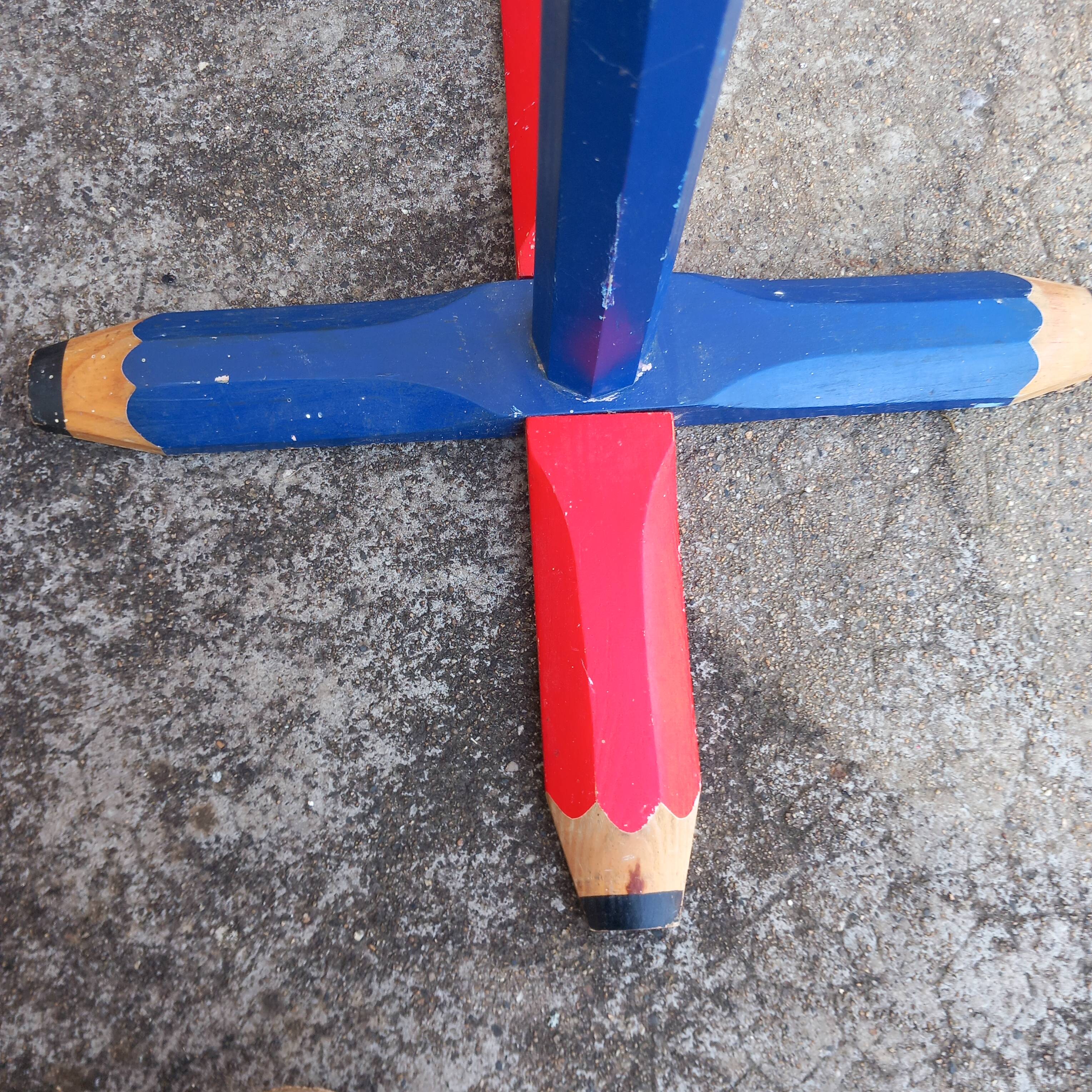 Children's pencil coat rack