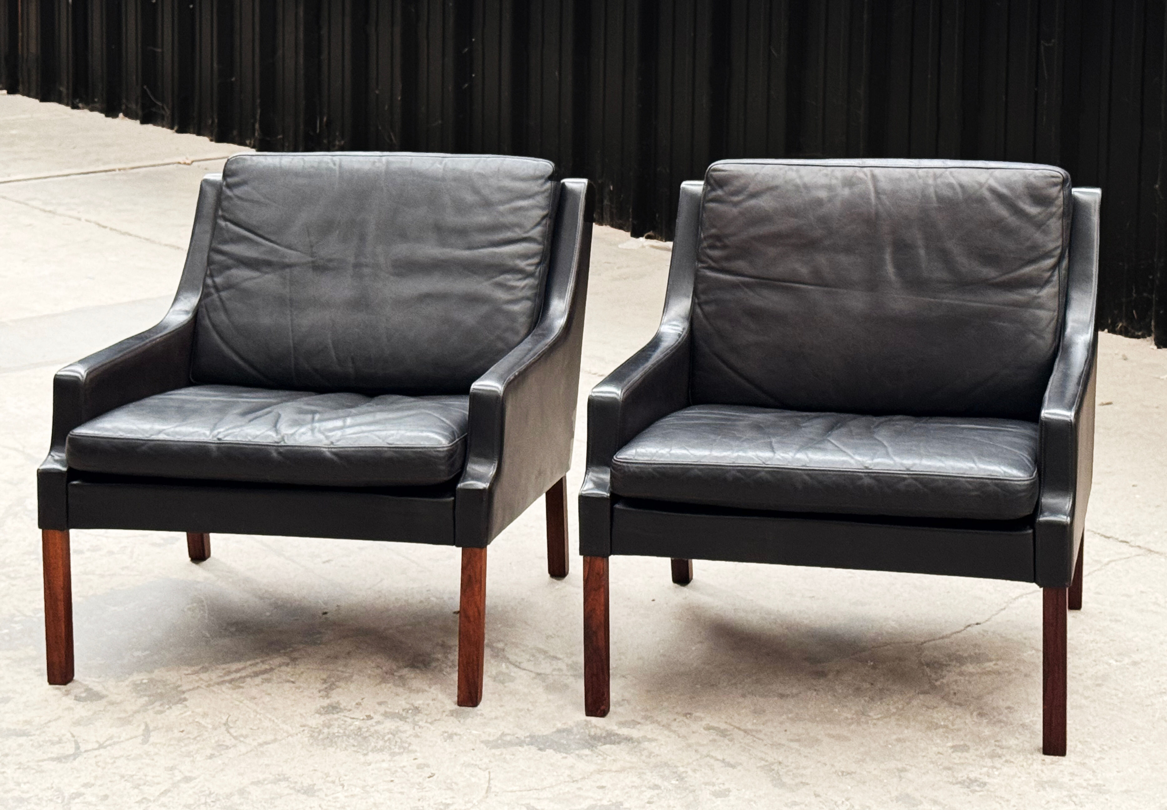 Canapé et 2 fauteuils scandinaves en cuir