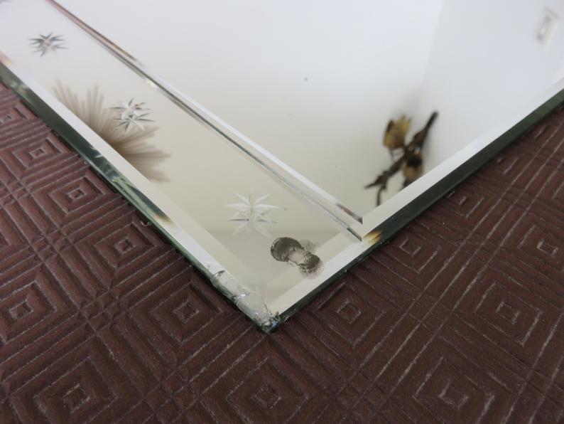 Miroir biseauté, ciselé, Art Deco années 40/50