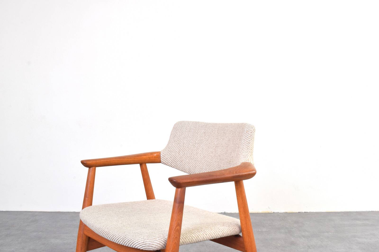 Mid-Century Danish Teak Chair by Svend Åge Eriksen for Glostrup, 1960s.