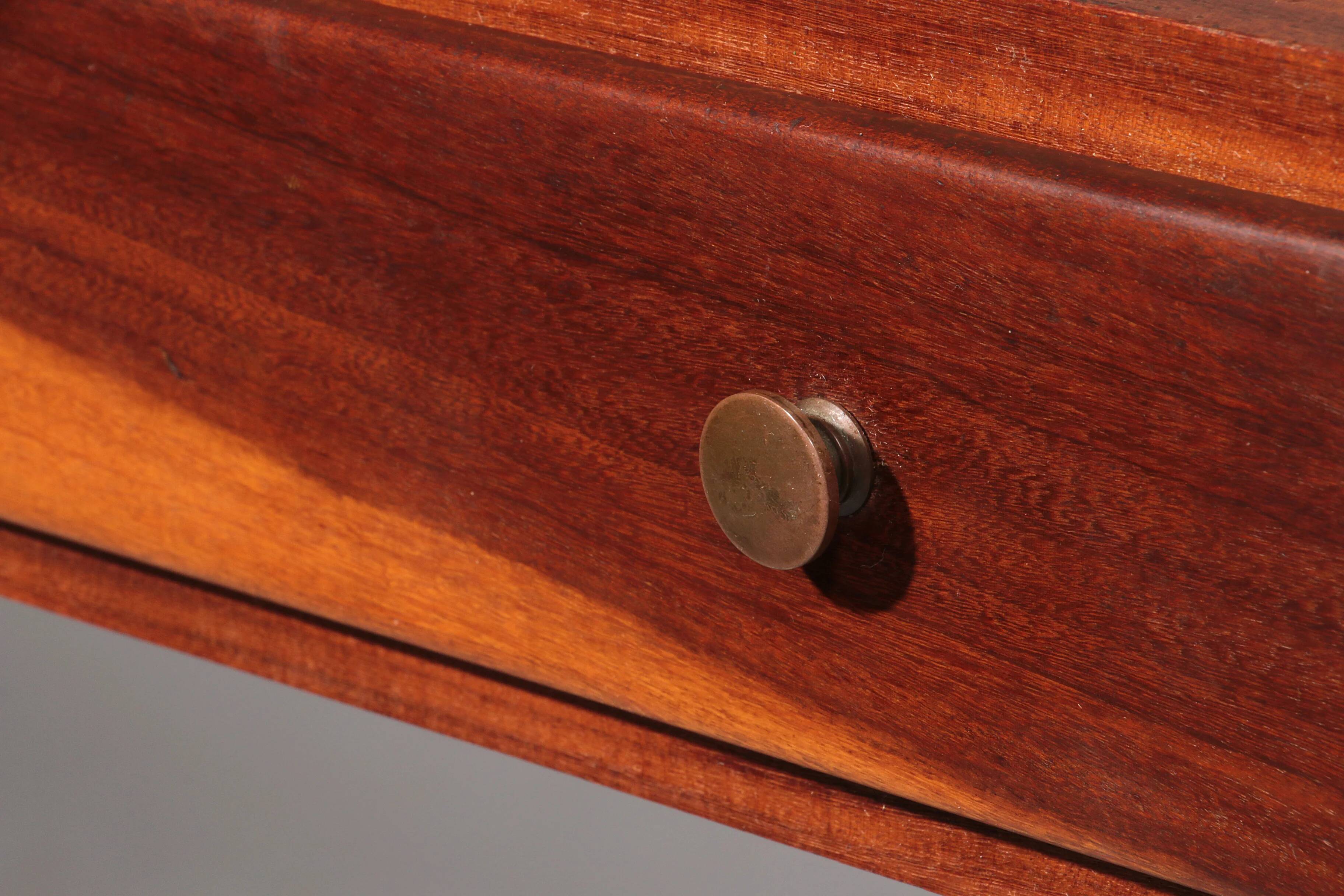 Rare console / table d'écriture italienne moderne du milieu du siècle par Ico Parisi.