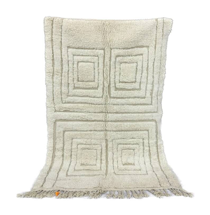 Berber rug in natural wool 200cm x 300cm