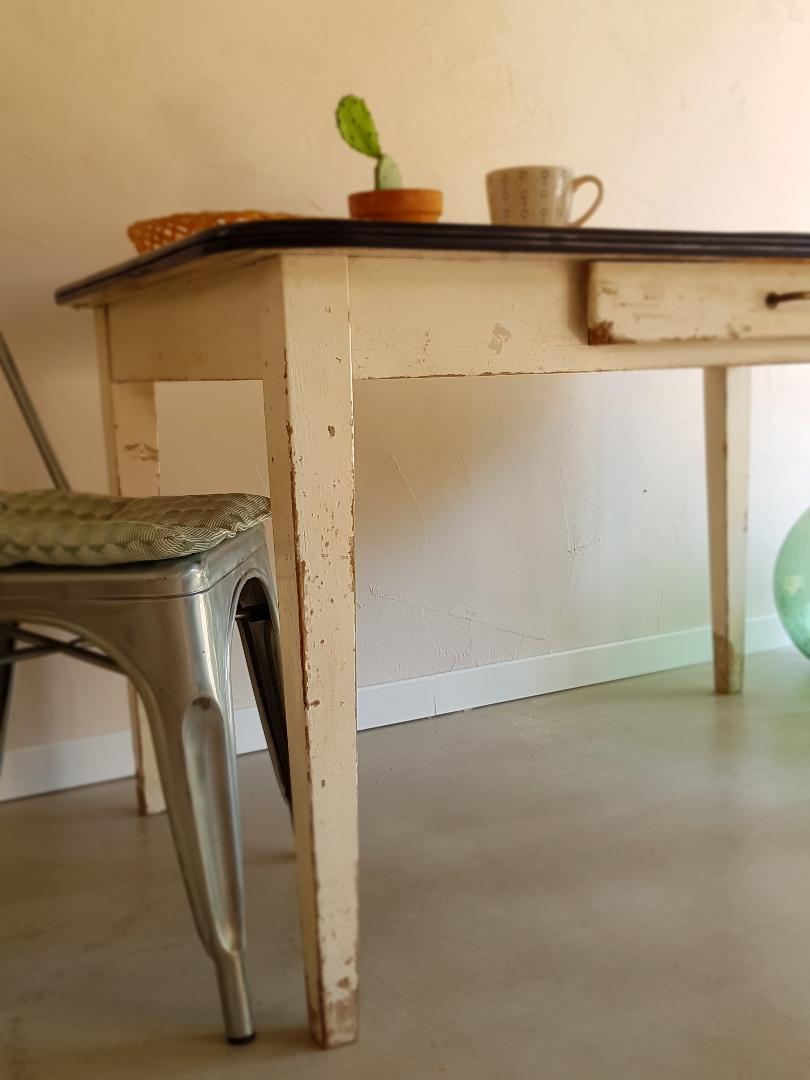 60s kitchen table in wood and formica