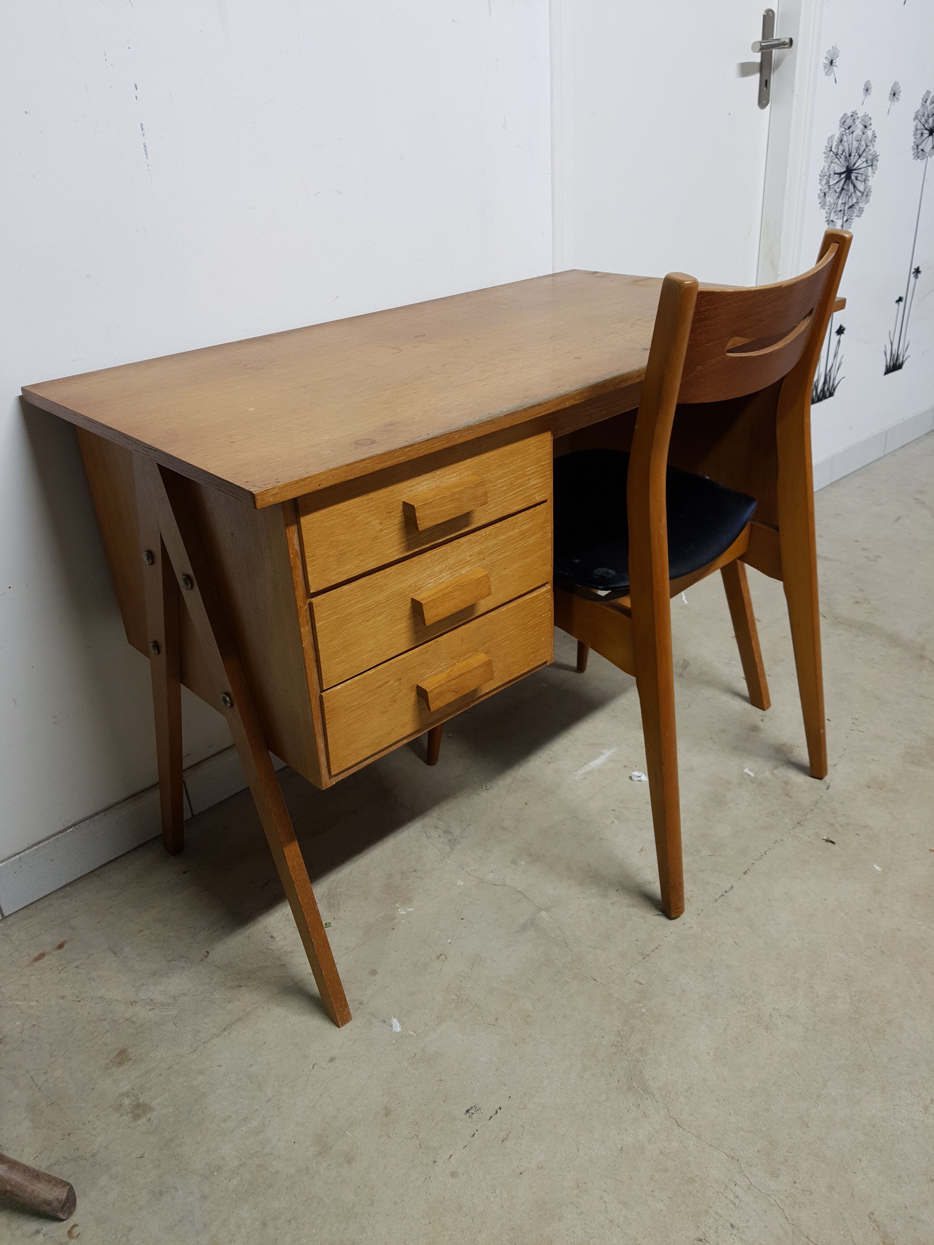 Vintage desk compass feet