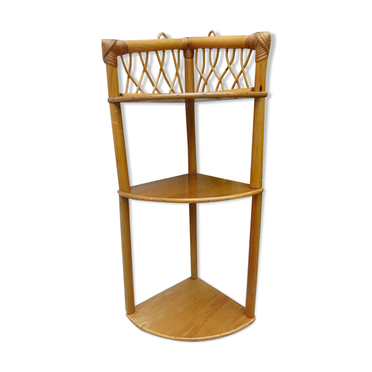 Etagère d'angle rotin à suspendre