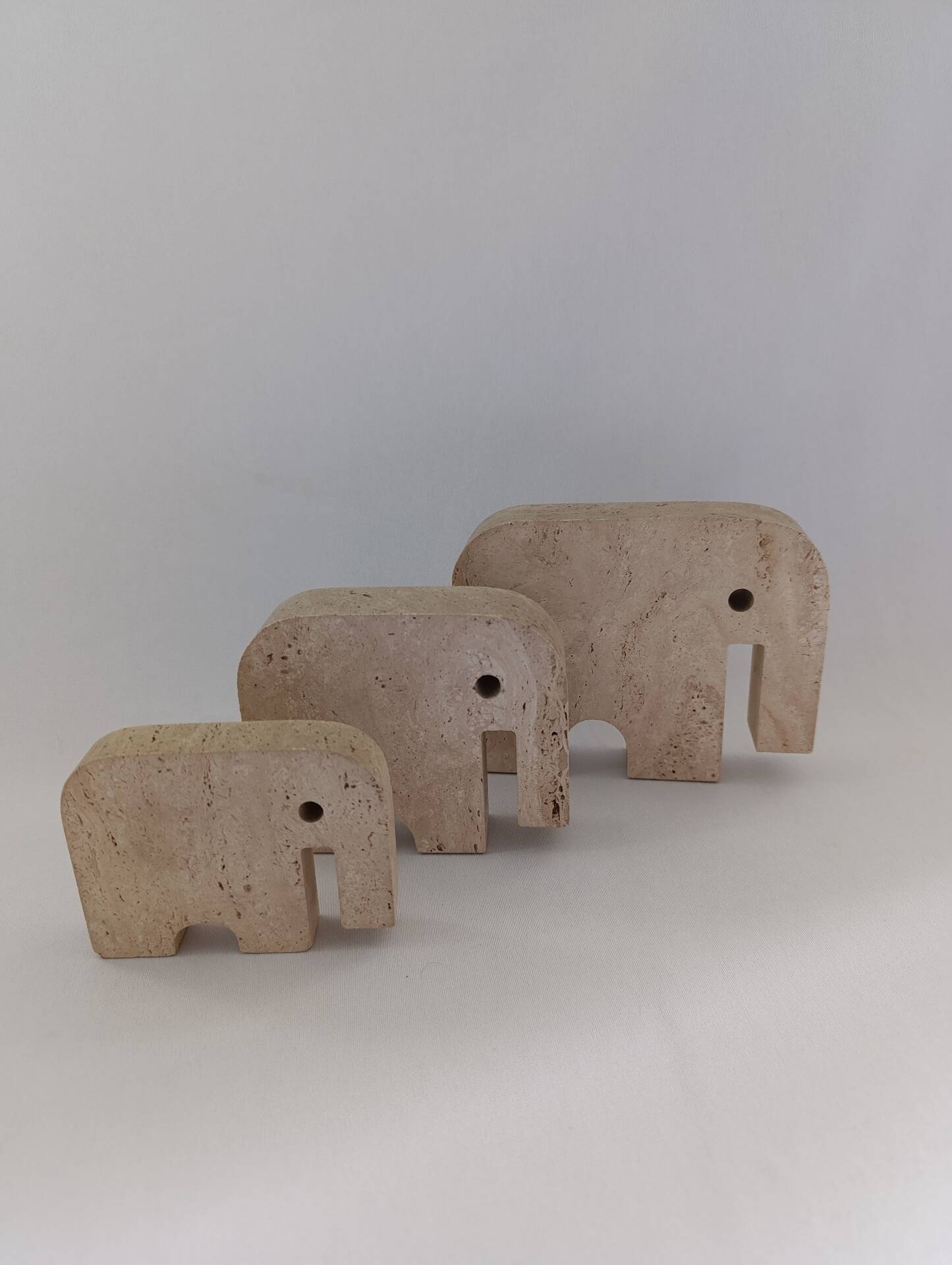 Set de 3 figurines éléphants en travertin Fratelli Mannelli