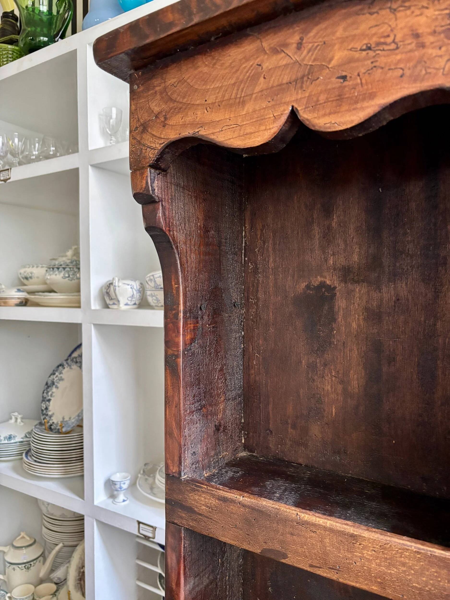 Meuble de rangement en bois foncé - XVIIIème