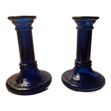 Paire de bougeoirs en verre