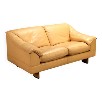 Vintage "Serenade" sofa by Poltrona Frau, designed by Tito Agnoli, Italy, 1990s.