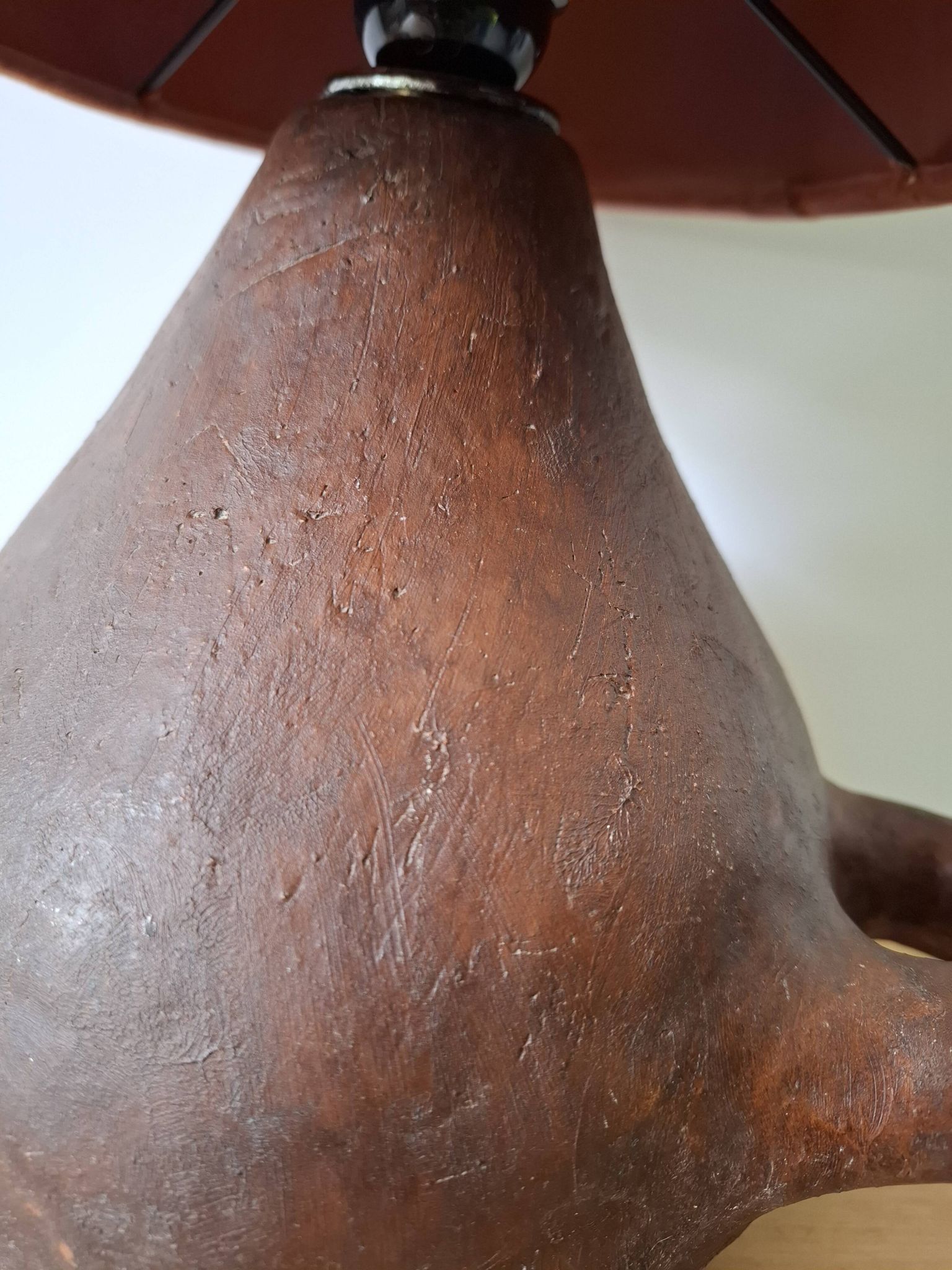 Lampe en terre cuite ancienne