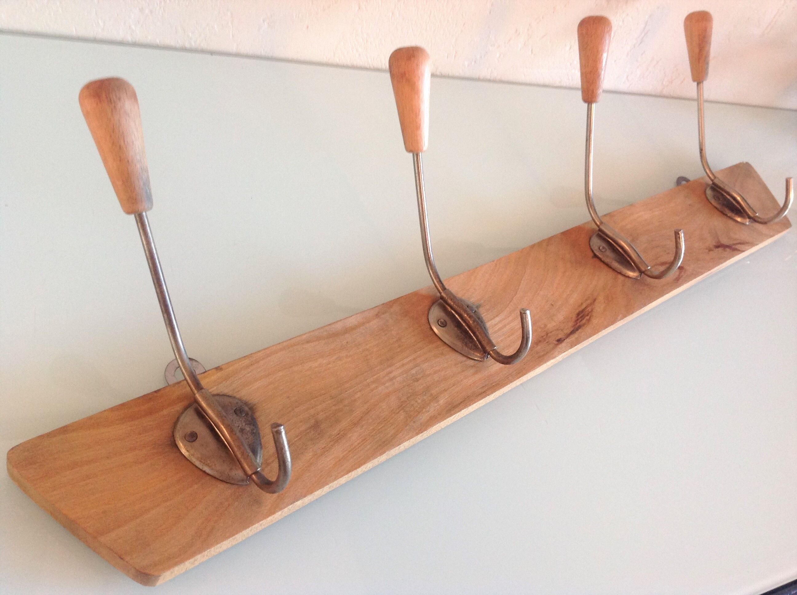 Four-headed wooden hook / vintage 60s-70s