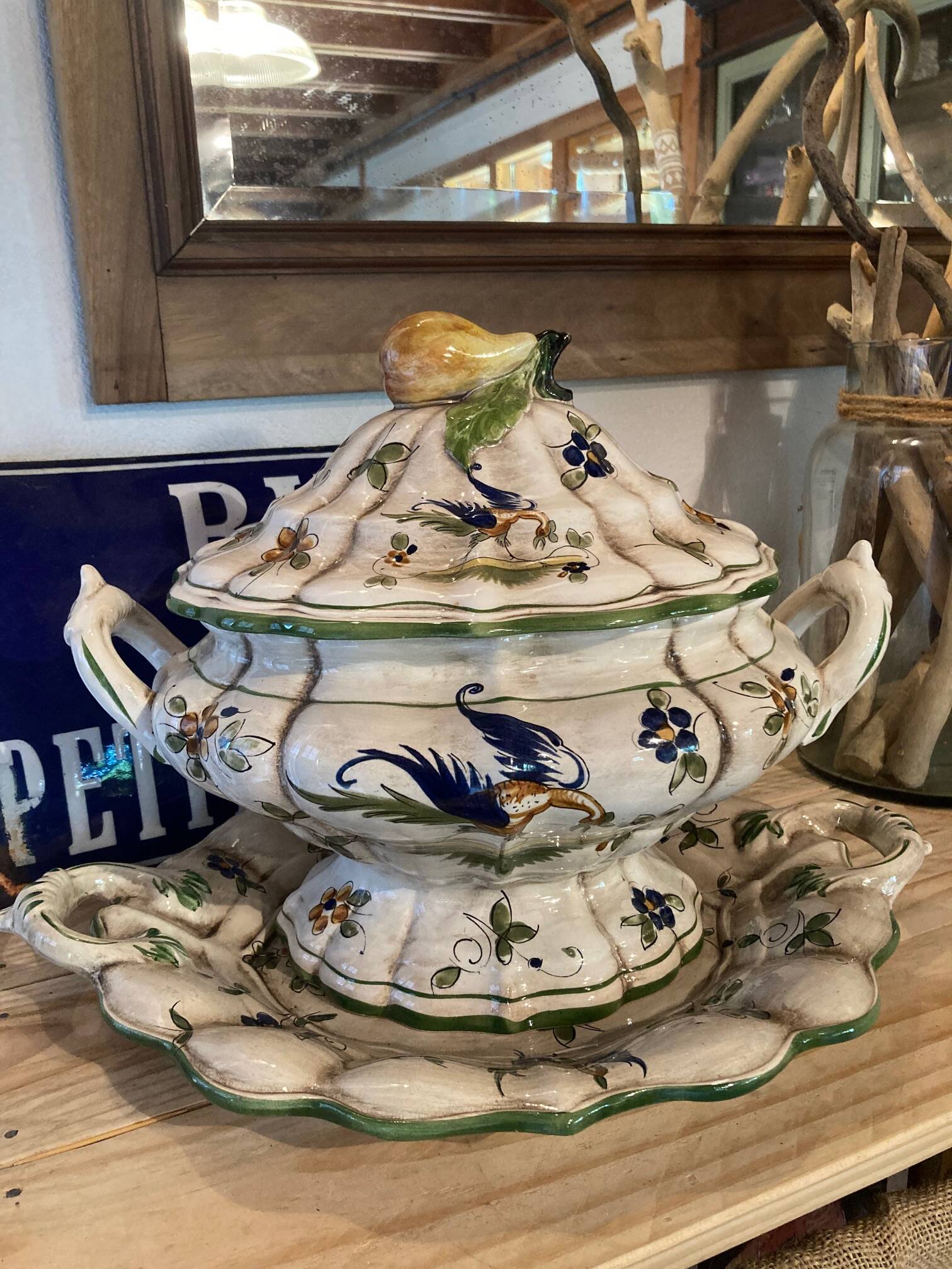 Soupière ovale et plat "Capodimonte", Italie