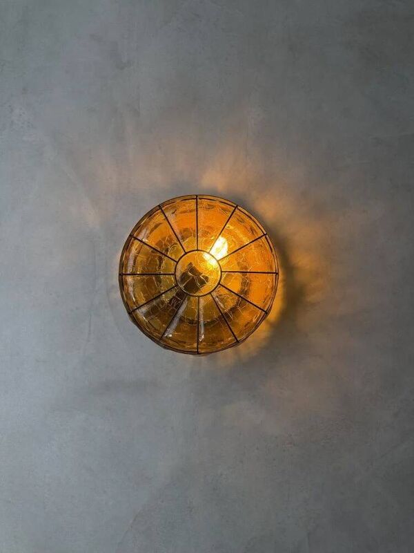 Lampe de plafond vintage en verre craquelé ambre des années 1970