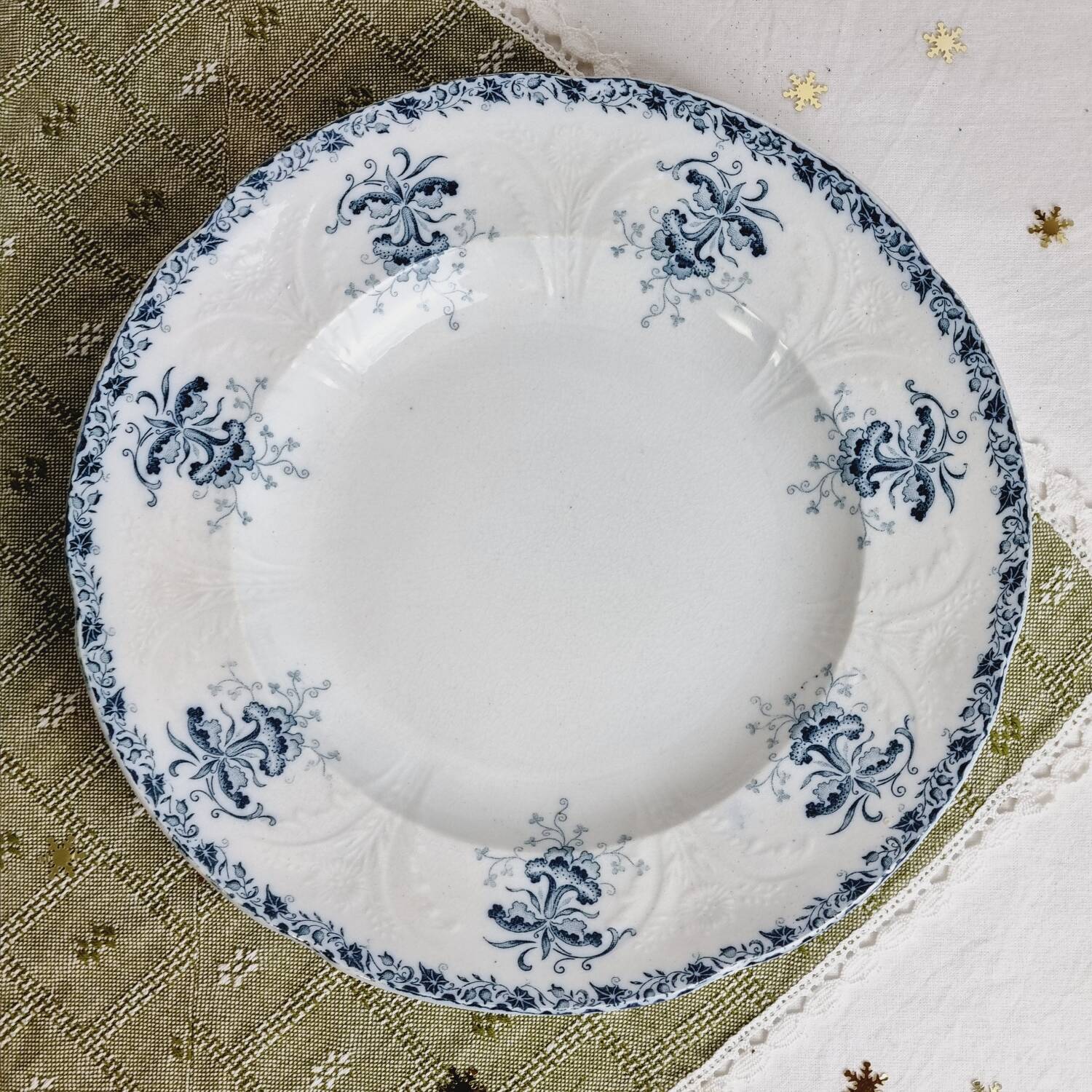 3 soup plates Neva Terre de fer Saint Amand Hamage