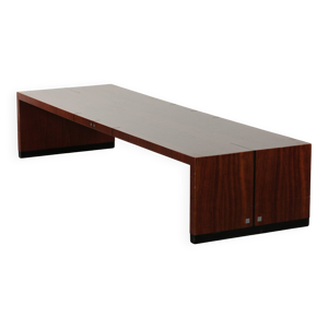 Grande et unique table - rectangulaire