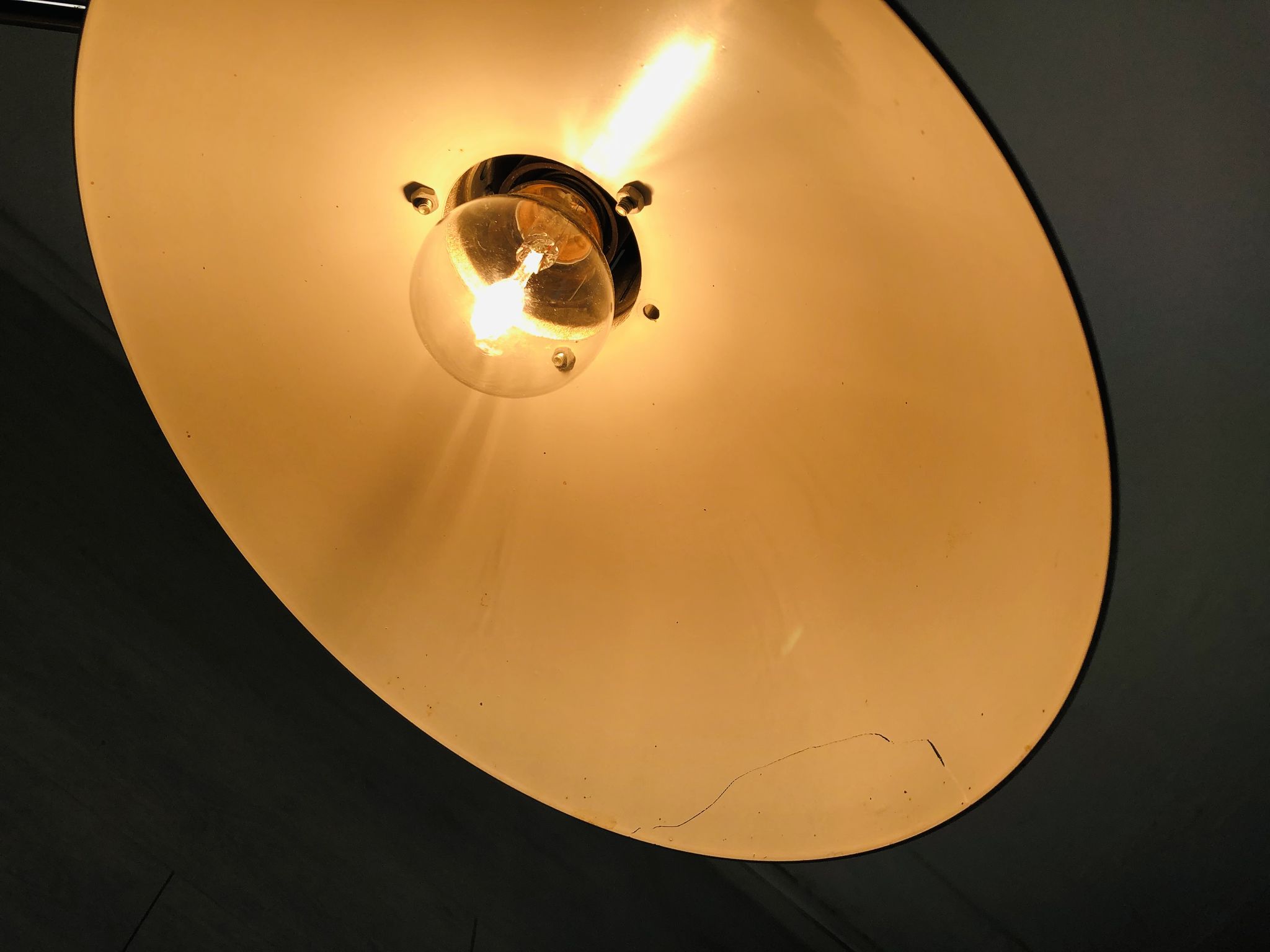 Grande lampe chromée