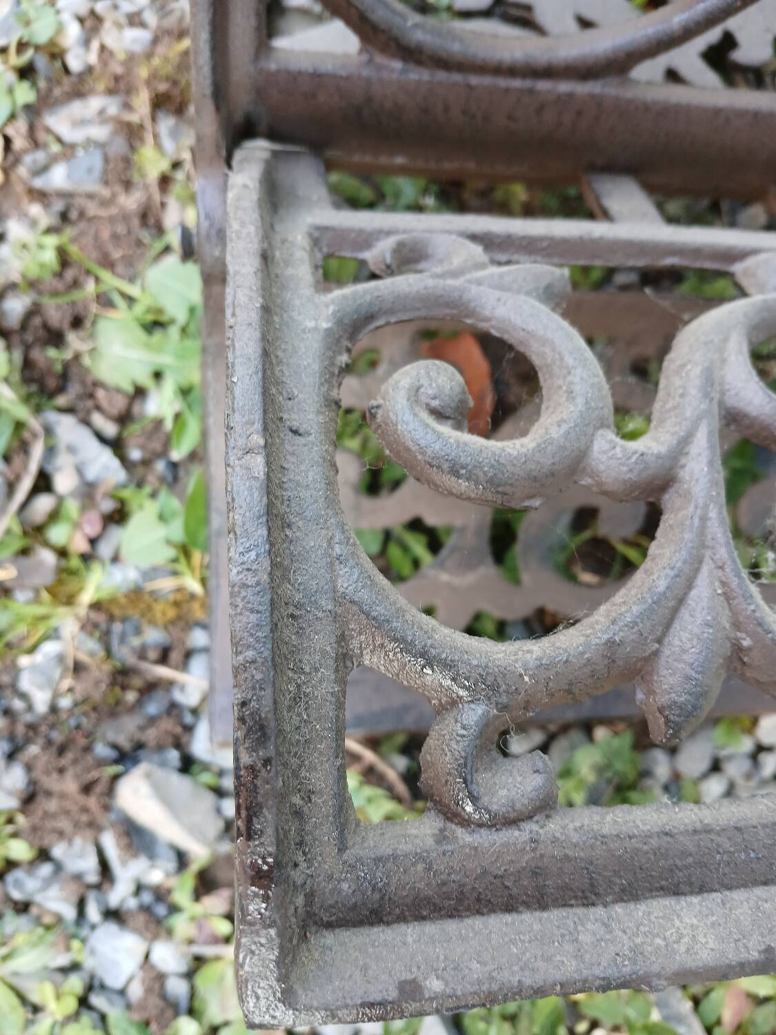 Cast iron magazine rack / wood log rack