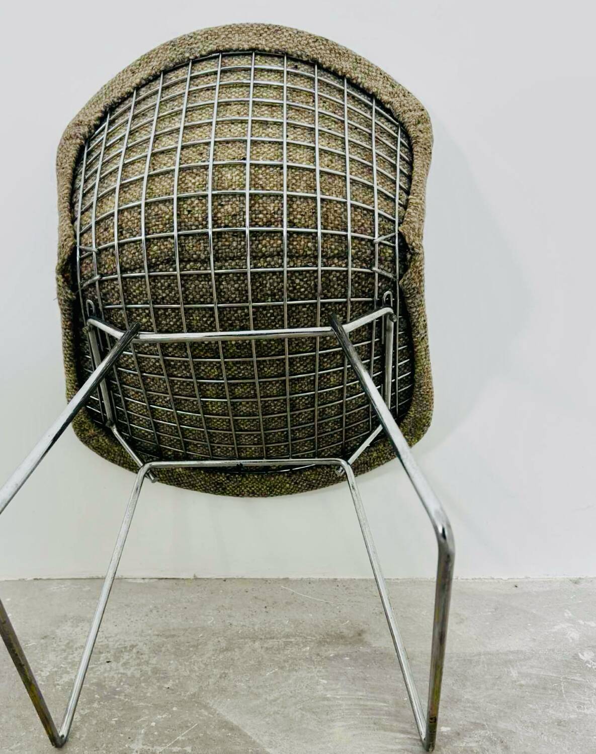 Set of 10 Wire chairs by Harry Bertoia for Knoll