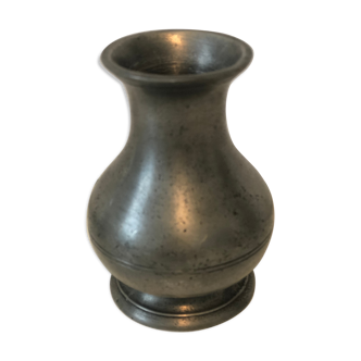 Vase en métal