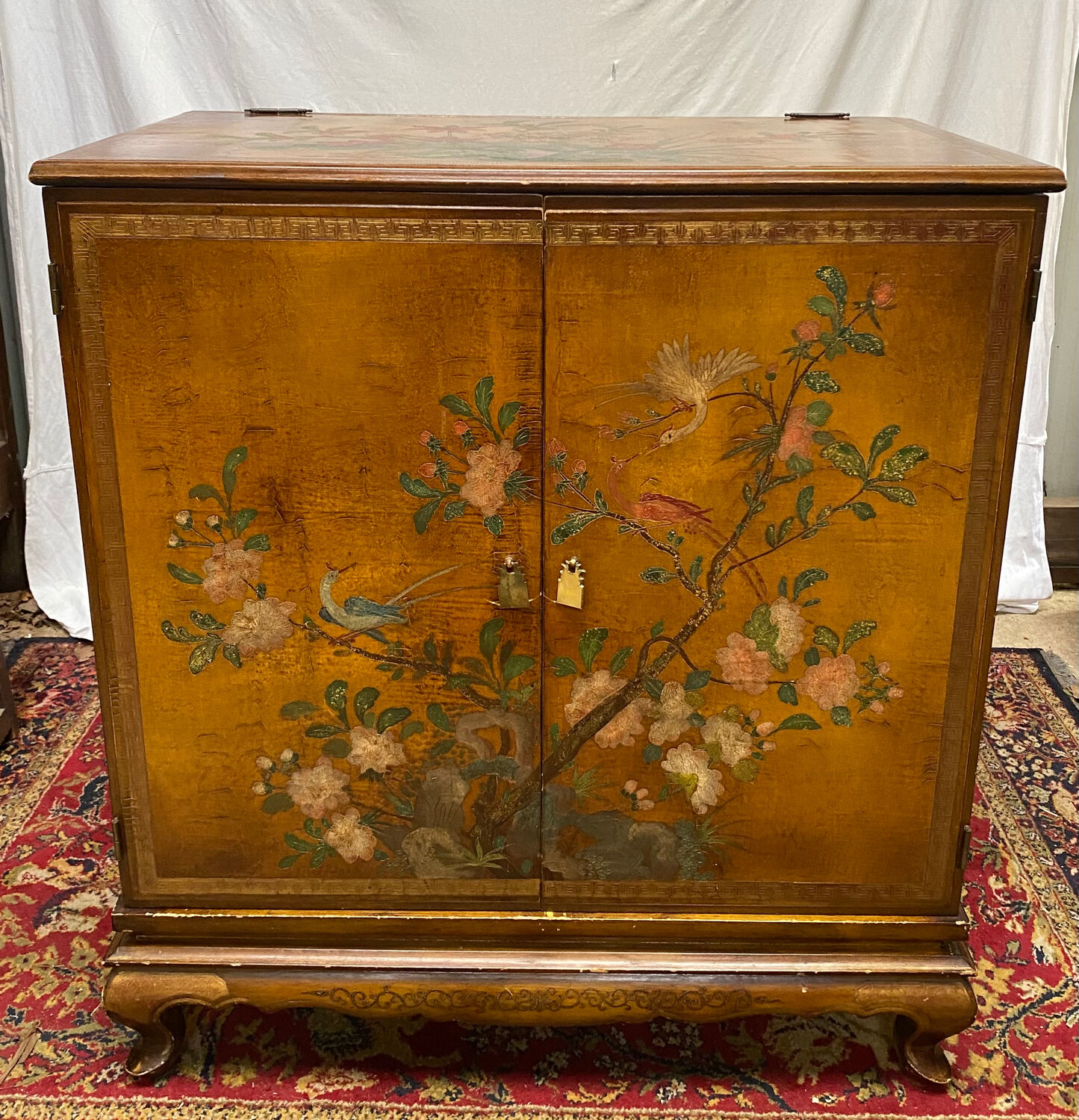Bar furniture old Asian Chinese style transformed