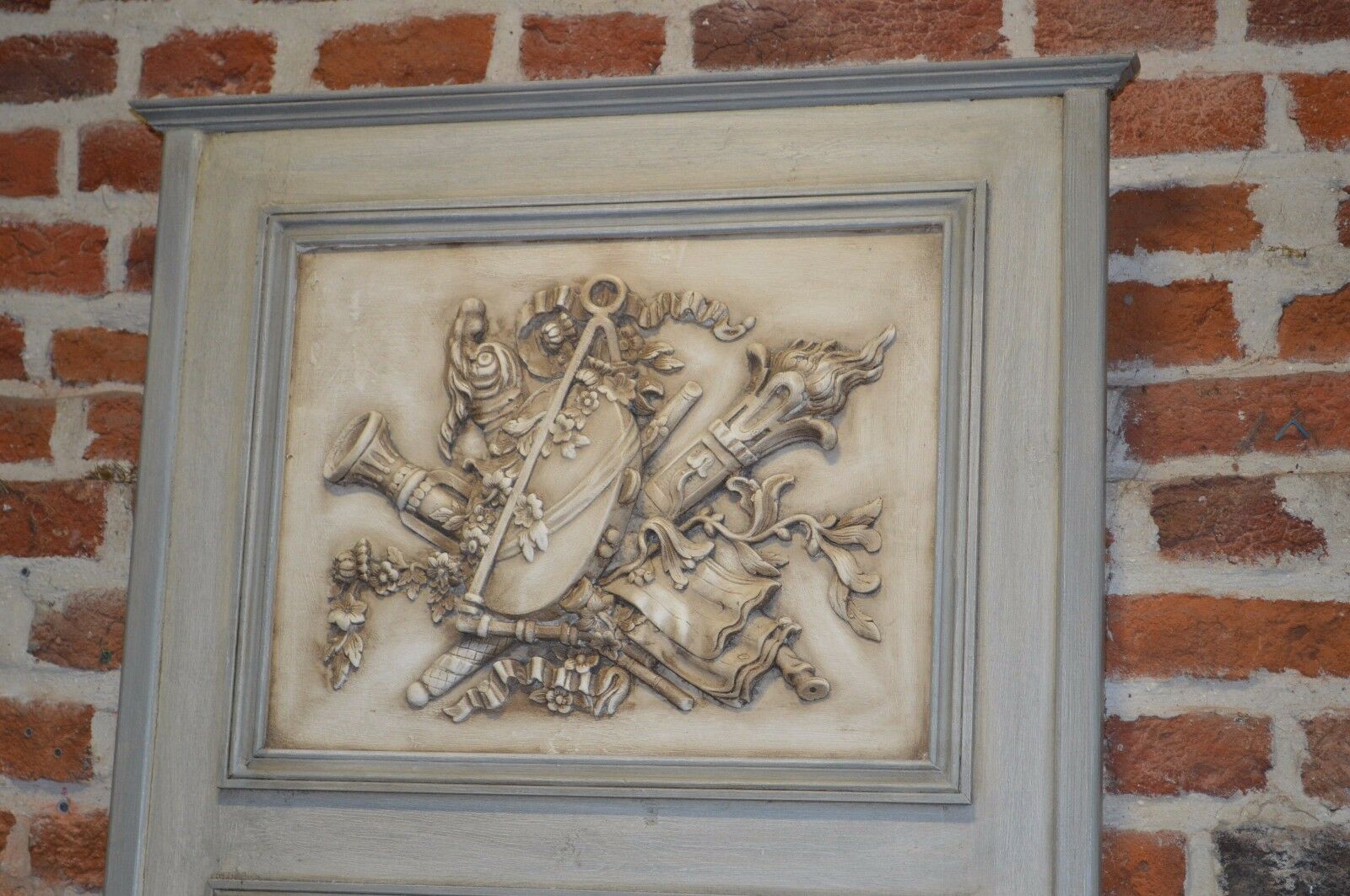 Trumeau mirror with musical instruments - 141x71cm