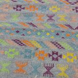 Multicolored Berber-patterned grey carpet  182x117cm