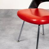 Conference chairs by Eero Saarinen for Knoll, 1960s, New York.