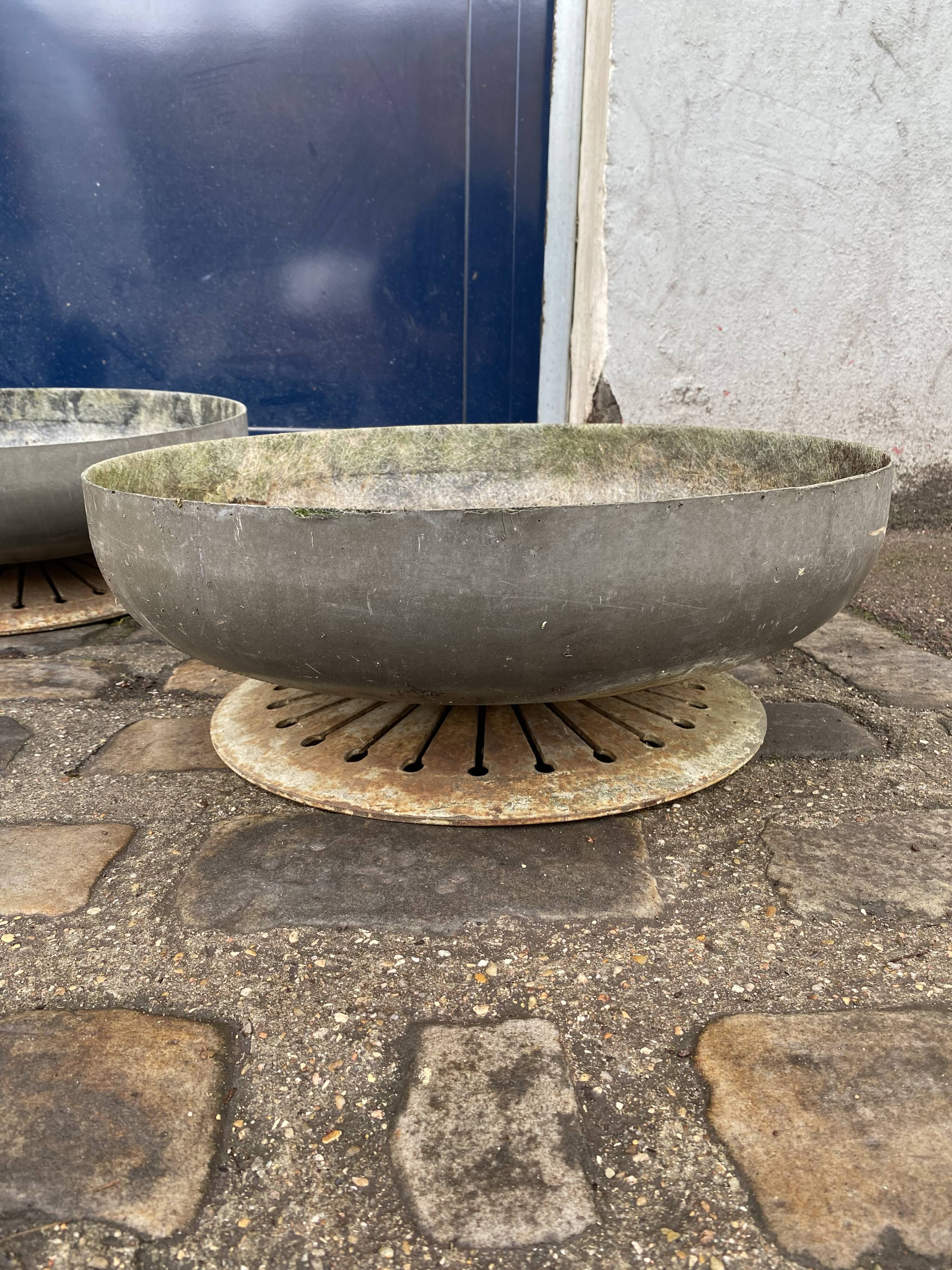 Set of 2 vintage planters Dominique Rabinet