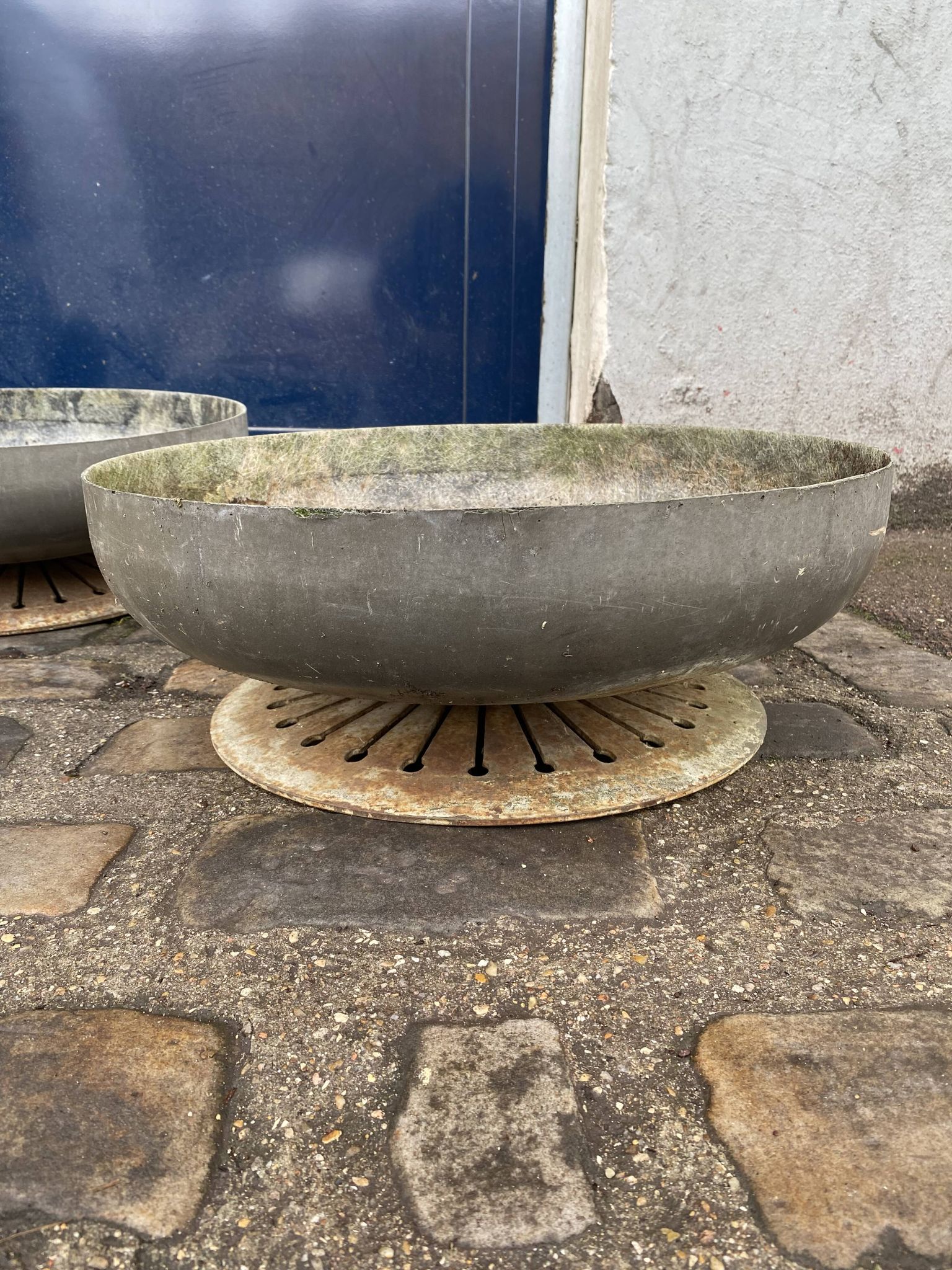 Set of 2 vintage planters Dominique Rabinet