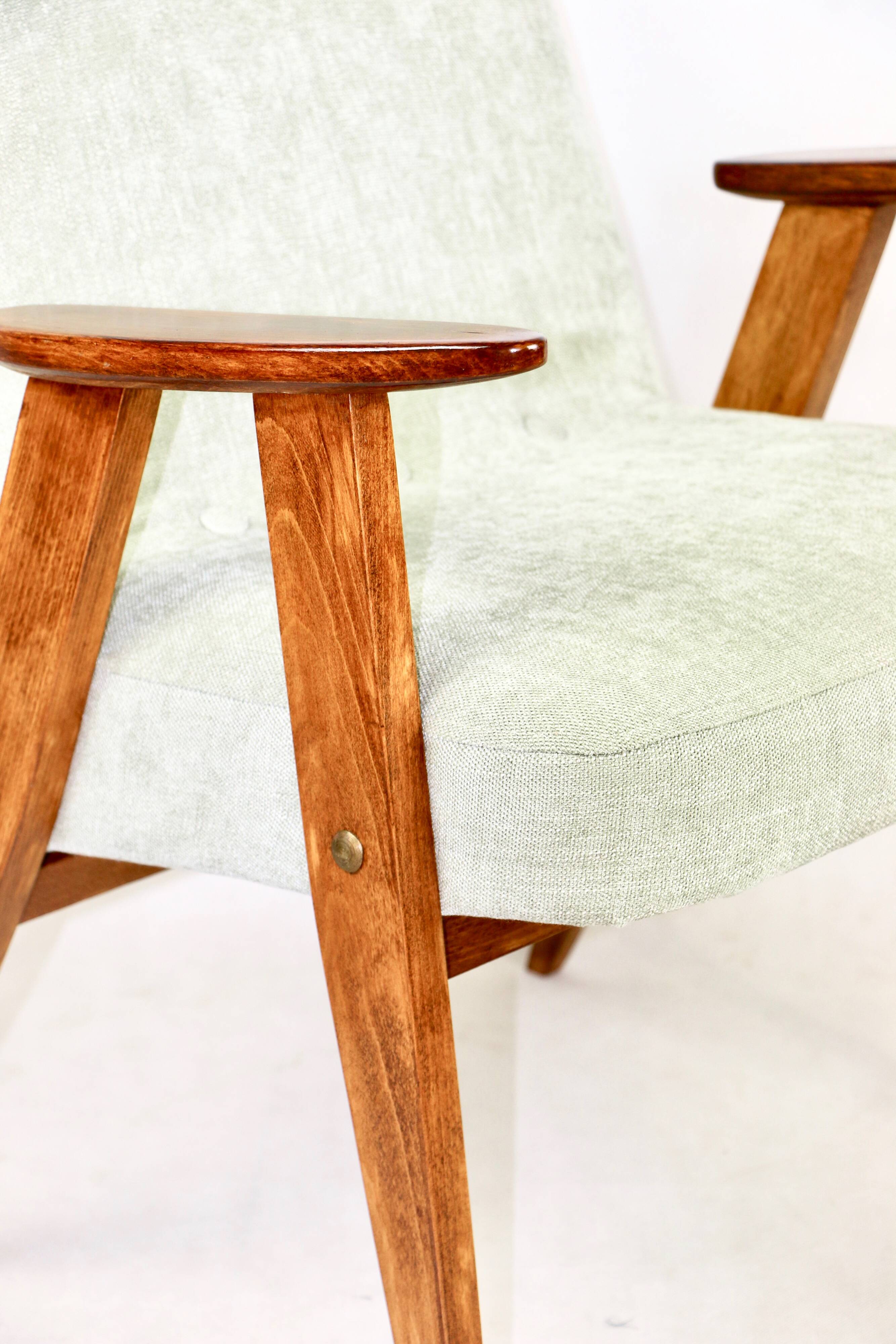 Fauteuil vintage Chierowski 366, années 1970, vert clair