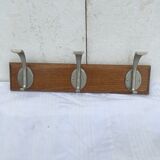 Coat rack with 3 aluminum hooks