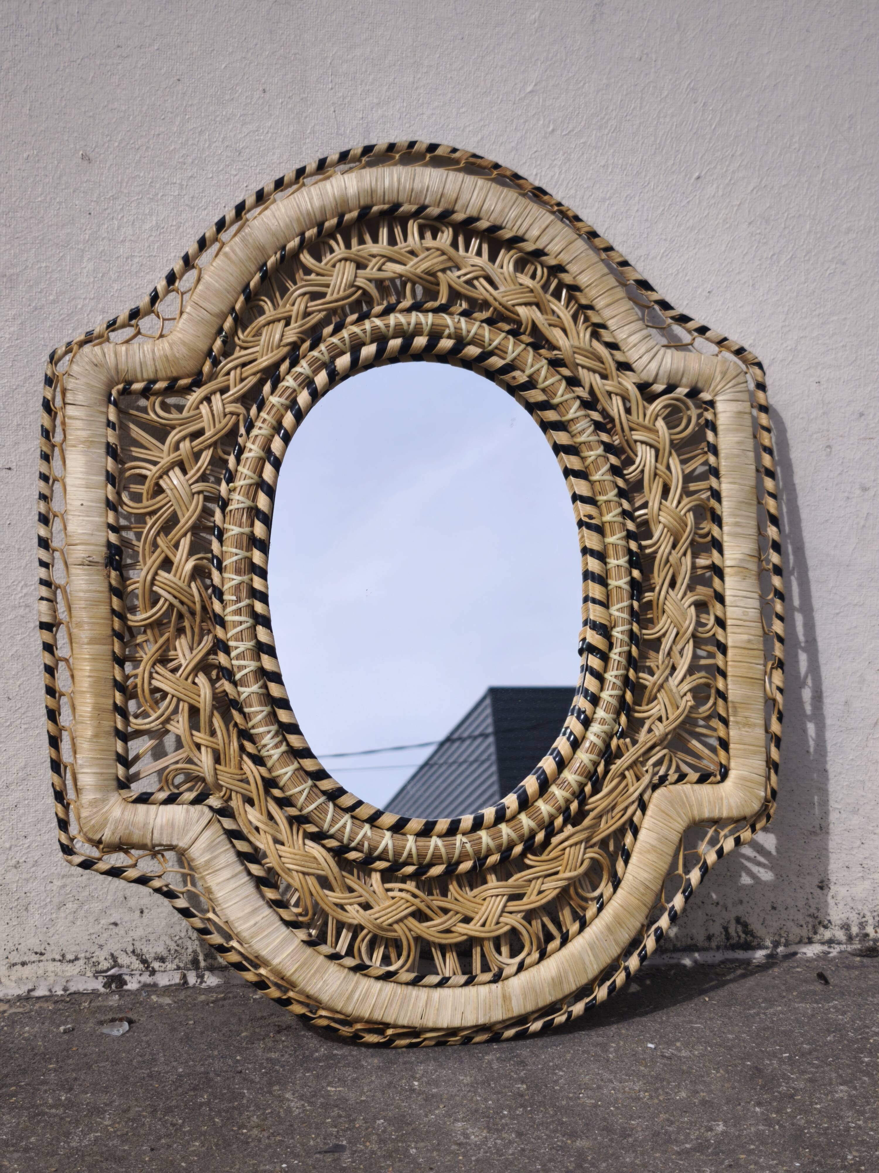 Wall mirror peacock filigree in rattan and wicker